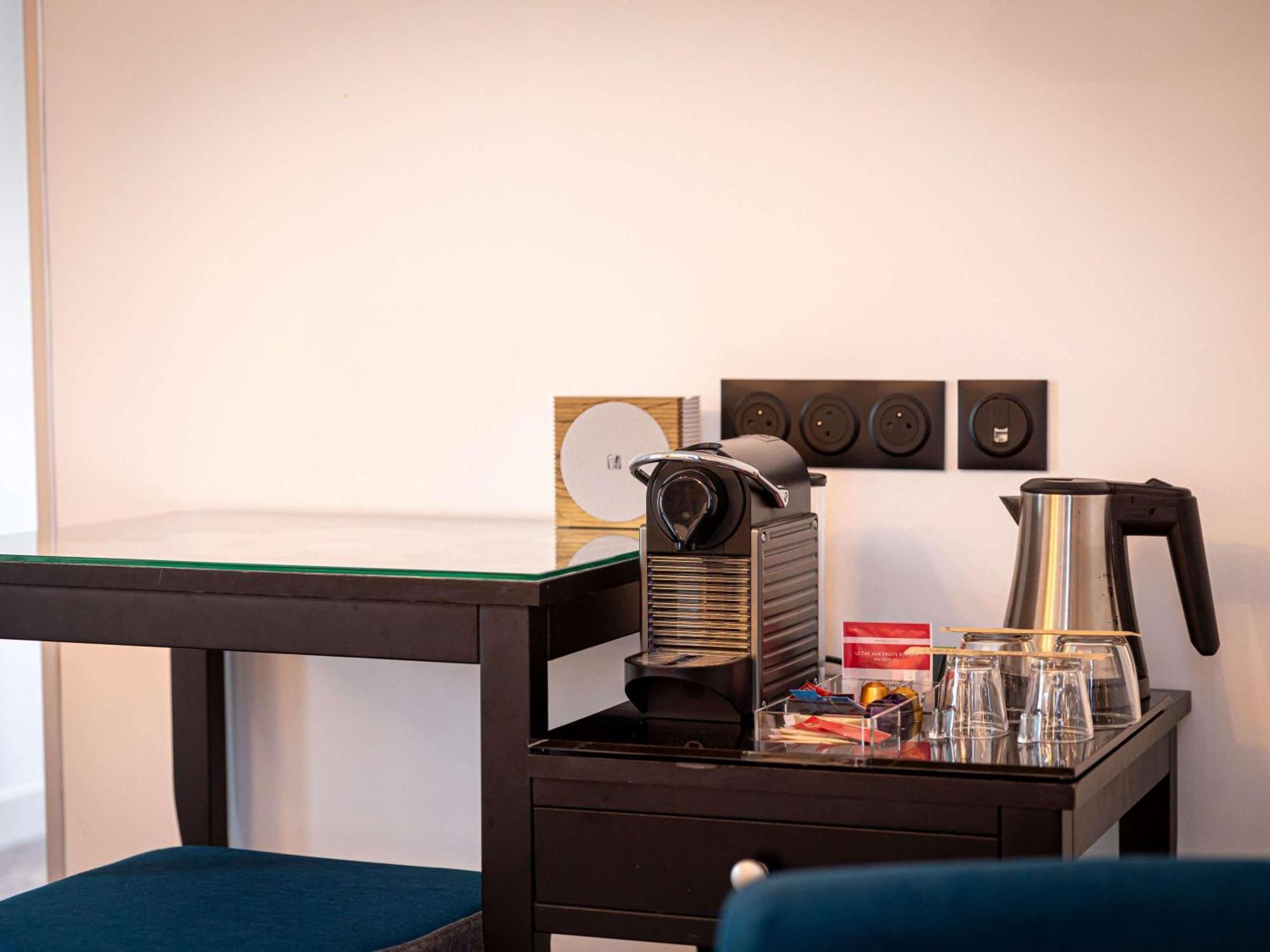 Mercure Paris Saint Cloud Hippodrome Екстер'єр фото