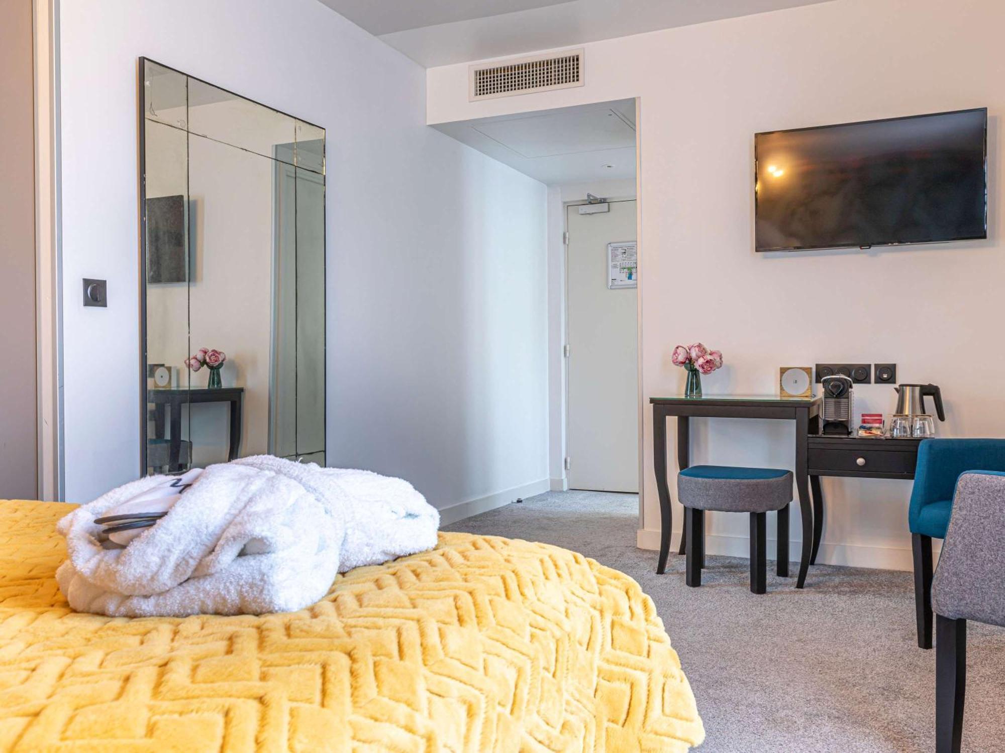 Mercure Paris Saint Cloud Hippodrome Екстер'єр фото